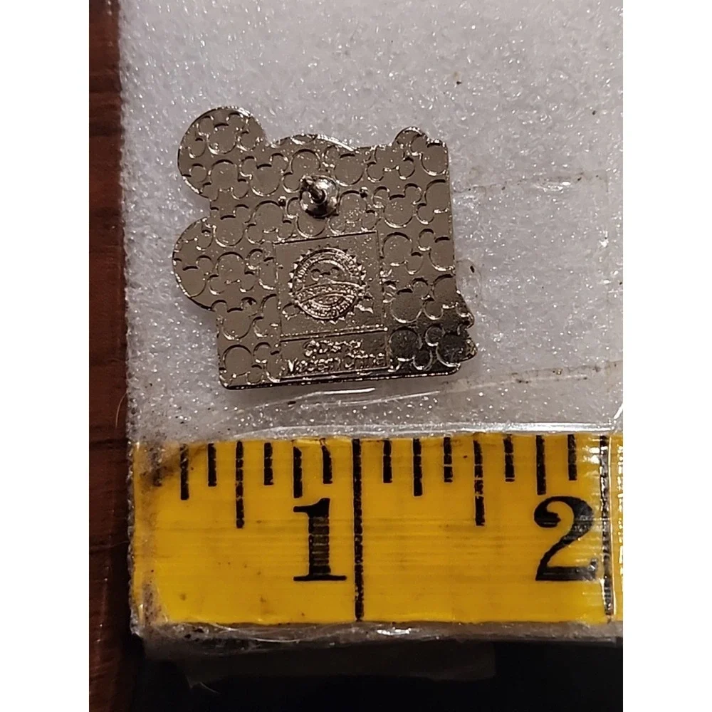 Disney pin 90970